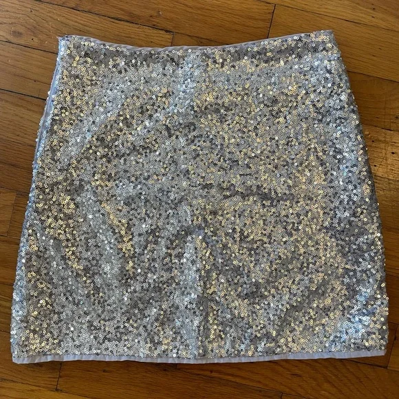 H&M Girls size 12 silver sequin mini skirt - Picture 5 of 5
